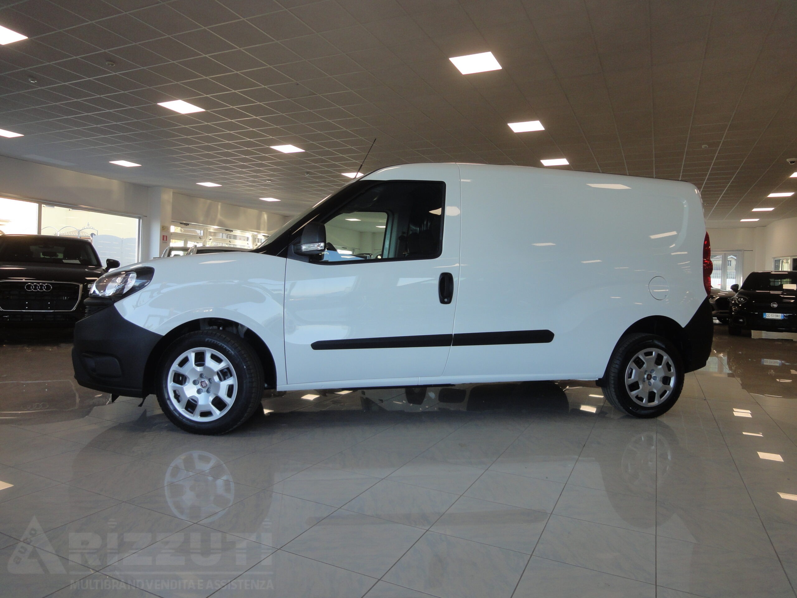 FIAT DOBLO' CARGO MAXI LH1 LOUNGE 1.6 MJ 105cv 3 Posti Clima Paratia  lastrata S&S E6D-Final - Autorizzuti